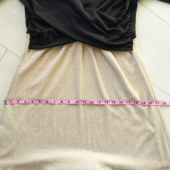 Amadi 3/4 Sleeve Knit Wrap Midi Dress - Picture 11 of 13